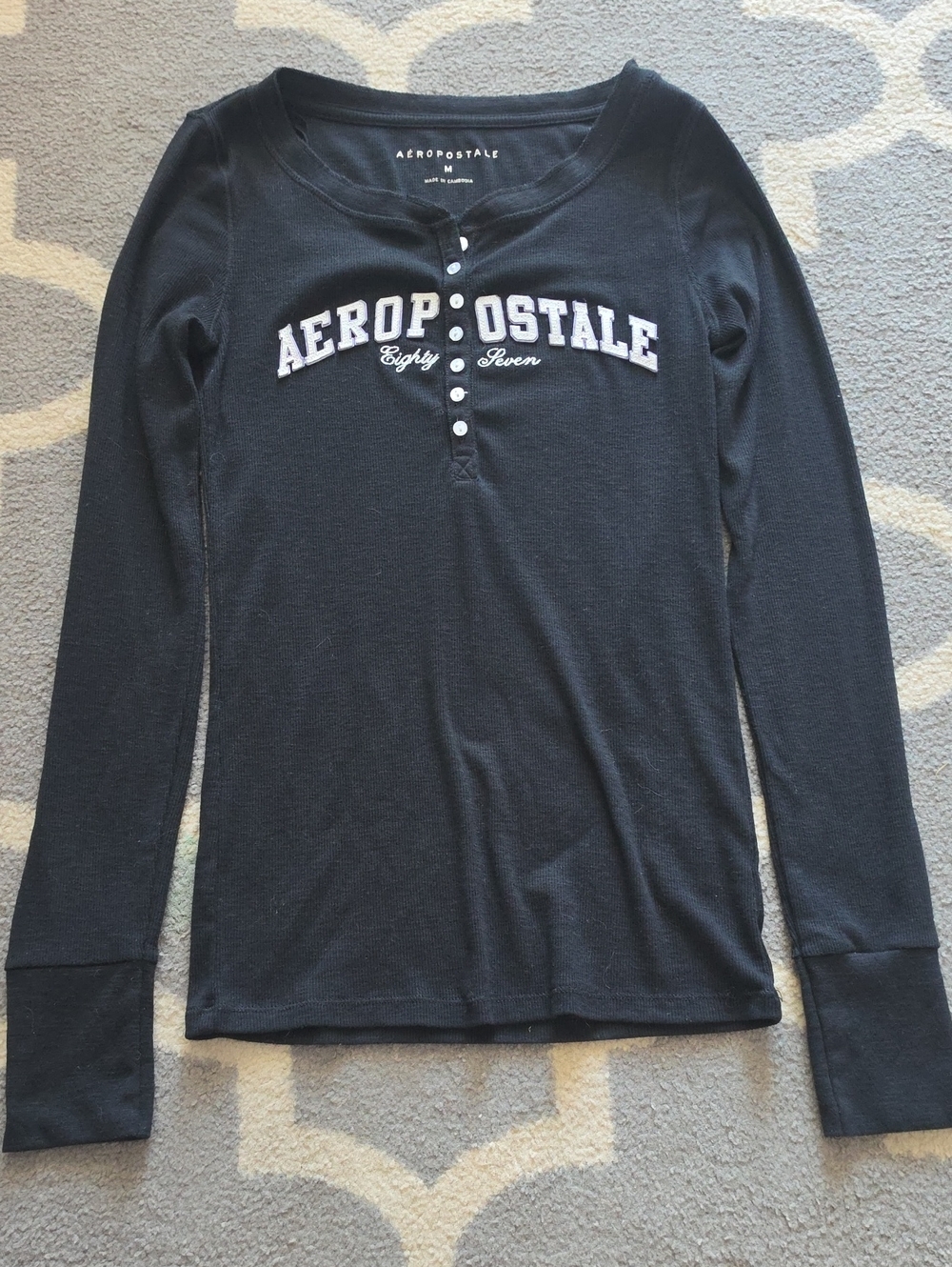 Aéropostale Black Long Sleeve